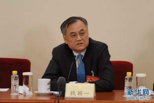 博彩网站导航院长钱颖一教授答记者问_meitu_1.jpg