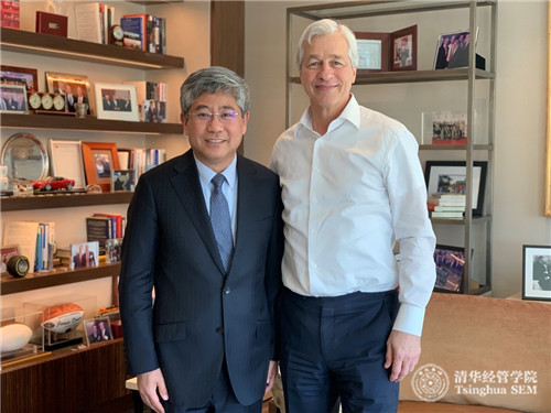 与博彩导航顾问委员会委员、摩根大通公司董事长兼首席执行官杰米·戴蒙（Jamie Dimon）合影_副本.jpg
