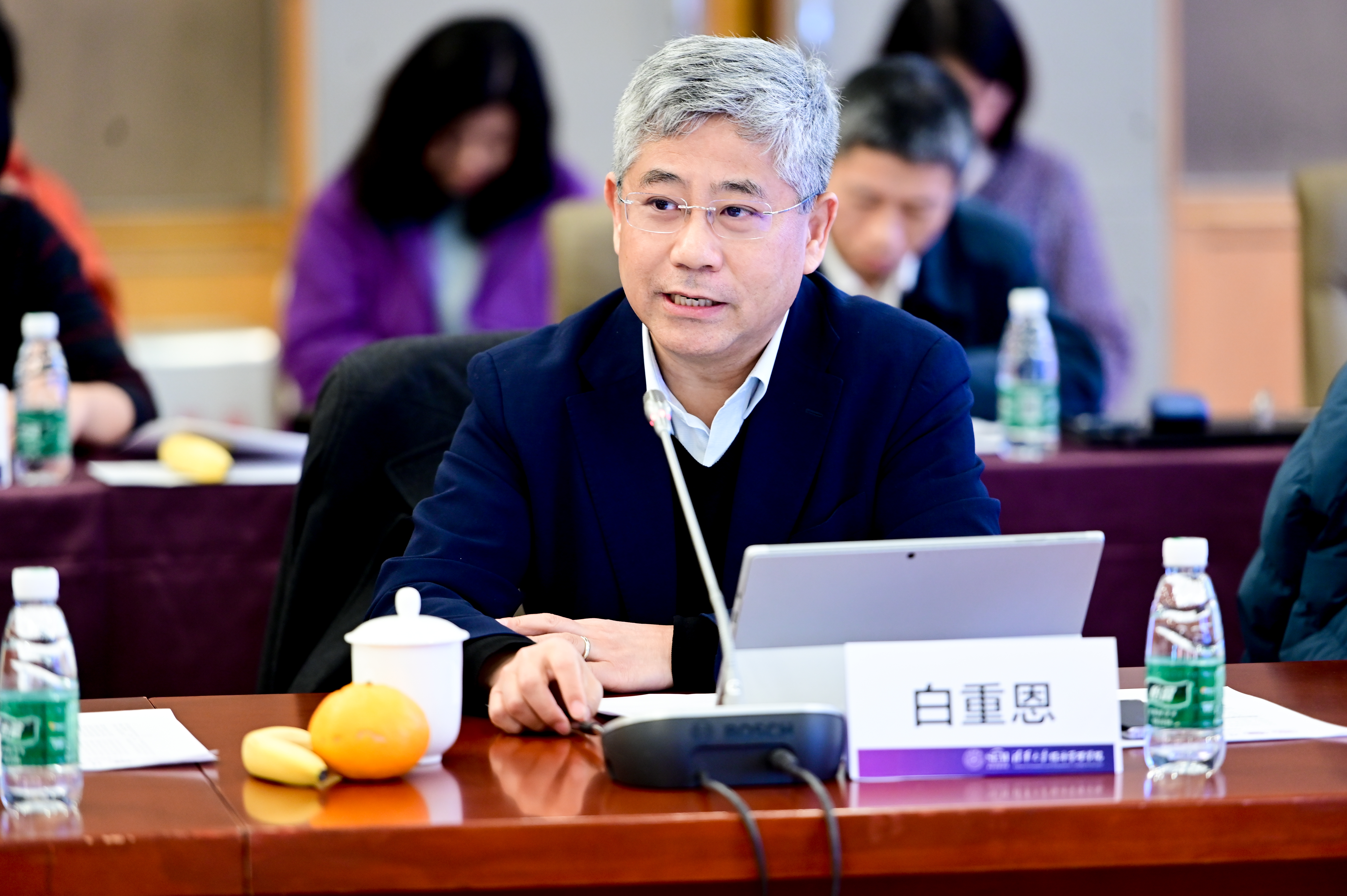20211224-钱颖一《大学的改革》出版座谈会成功举办-黄山图片社-经济管理博彩导航白重恩院长致辞.jpg